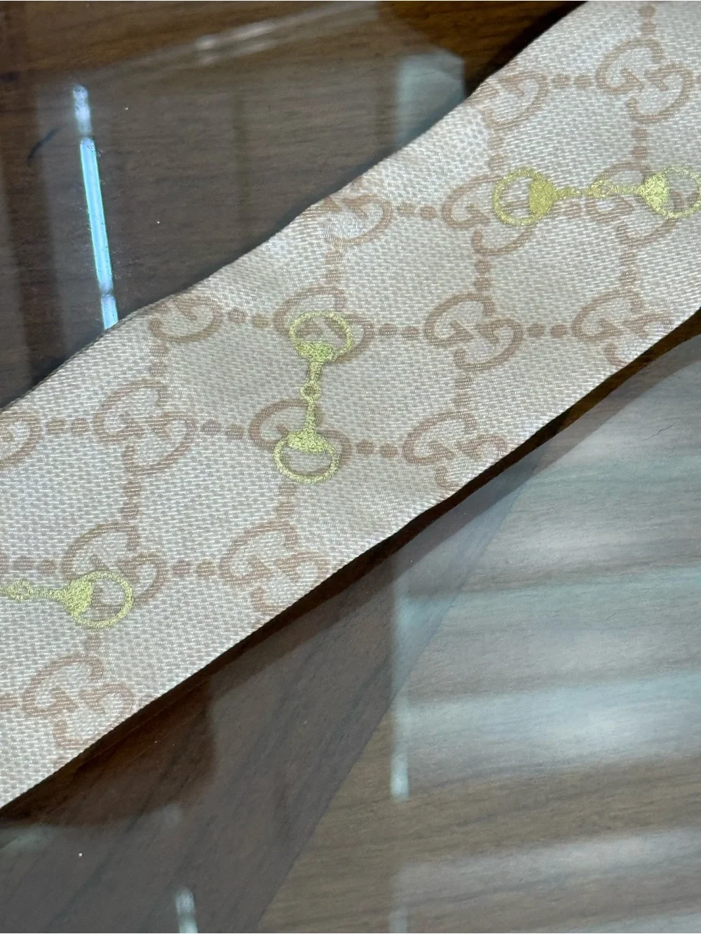 GUCCI GG Horse-bit Pale Pink Silk Twilly Scarf